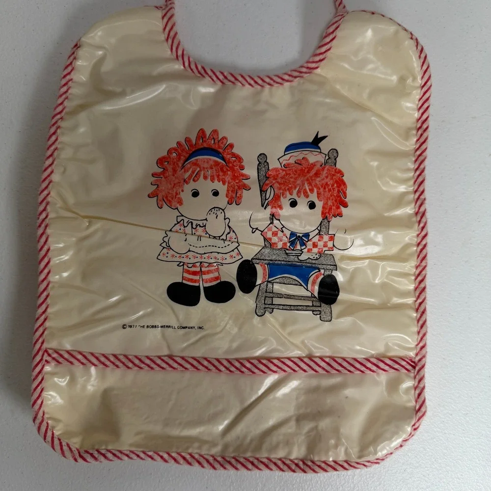 Vintage 1977 OS Raggedy Ann Andy Bib Vinyl Terry Pocket Cream Red Bobbs-Merrill